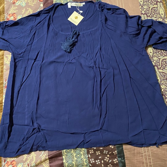 🥰ONE LEFT XL flattering  Boho pintuck blouse. - Picture 4 of 5